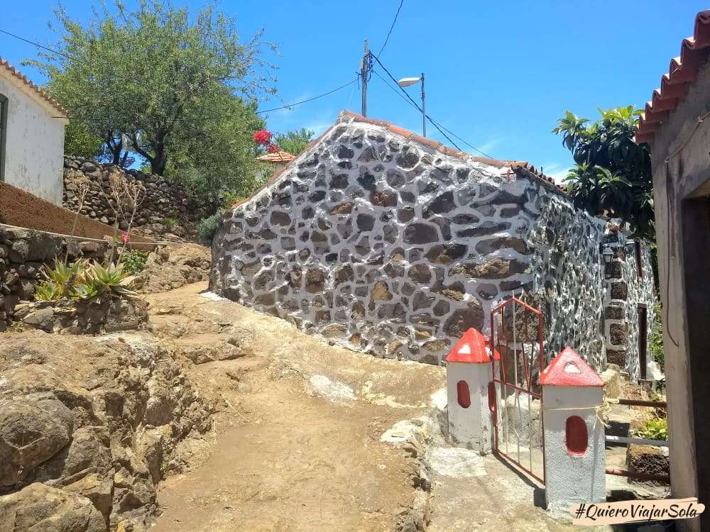 Ruta de los Dragos, casas