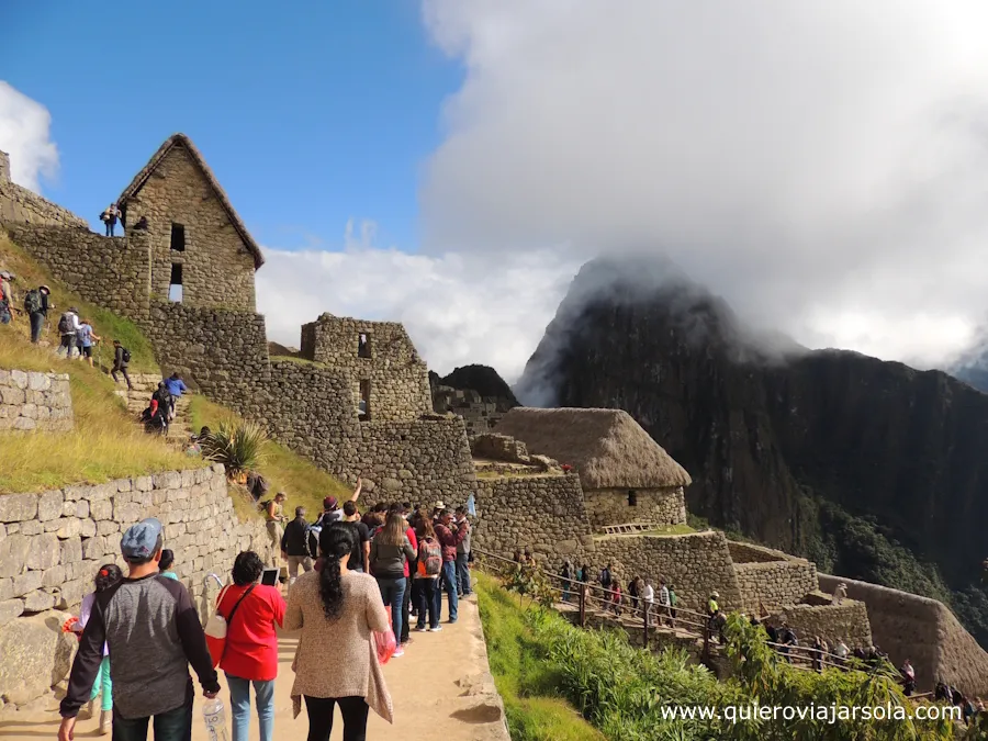 Atravesando las terrazas de Machu Picchu
