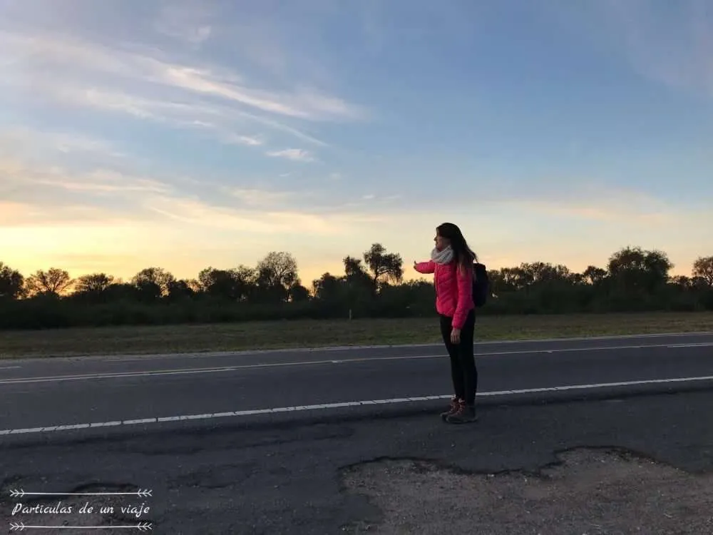 Viajar sola con poco dinero, haciendo dedo