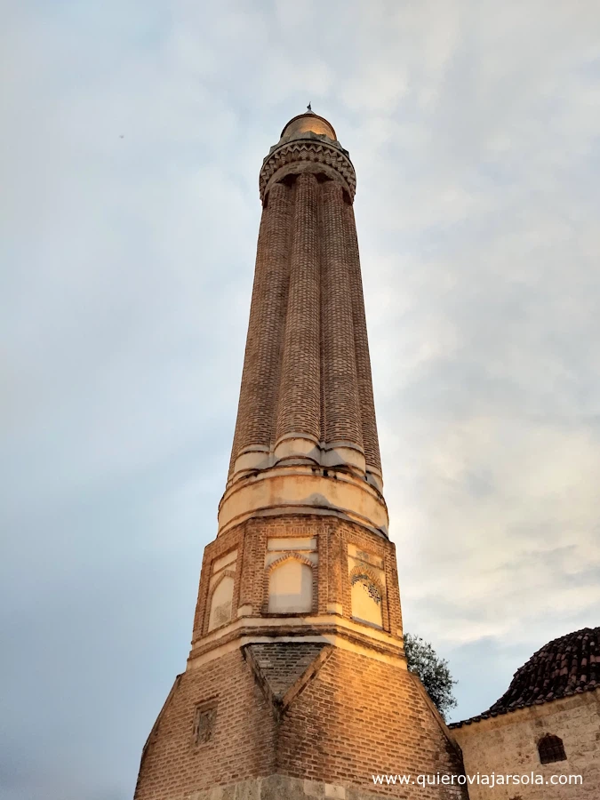 Vista del minarete desde abajo