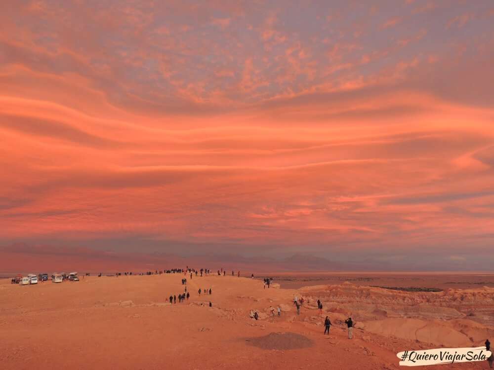 Viajar sola al desierto de Atacama, Valle de la Luna