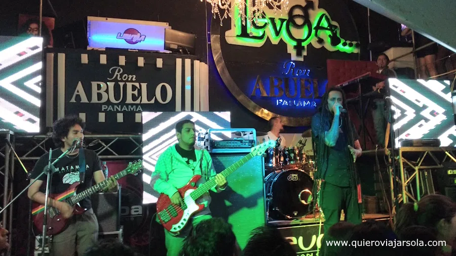 Matamba actuando en Cochabamba