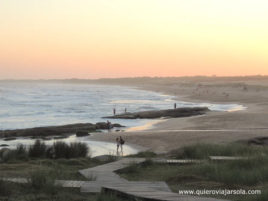 Atardecer en la playa de la Viuda