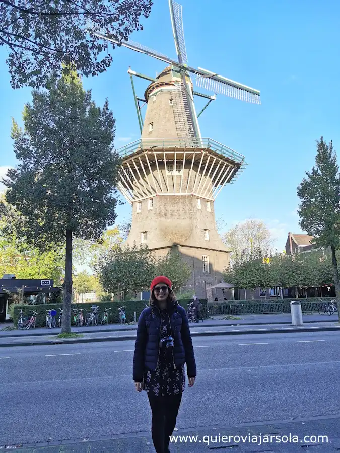 Yo junto al molino de la cervecería