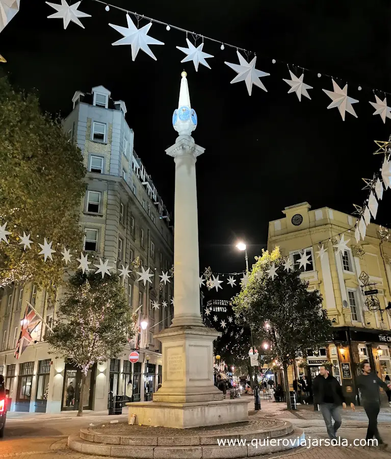 Columna donde se juntan las Seven Dials