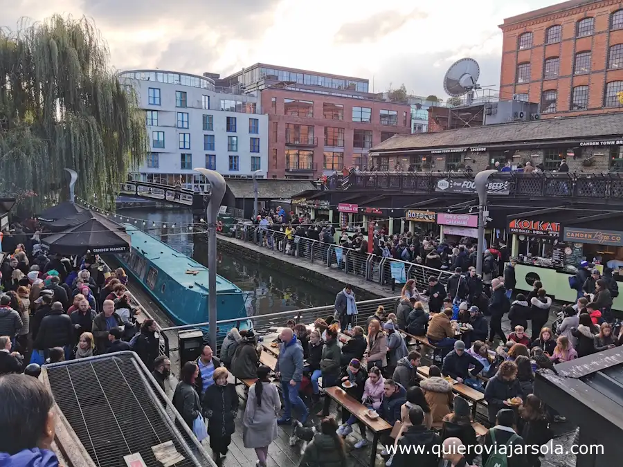Zona de tomar algo en el mercado