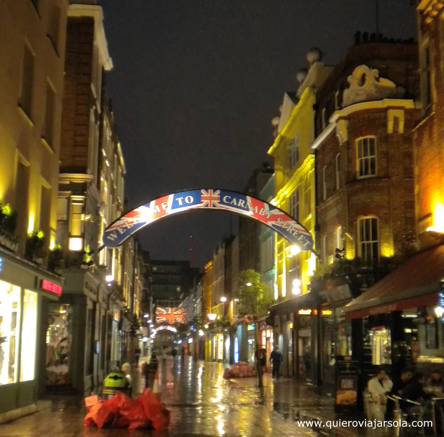 Carnaby St de noche