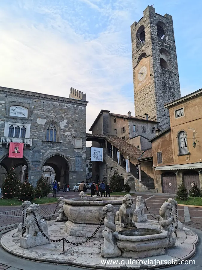 Palazzo della Ragione y Palazzo del Podestà en la plaza vieja