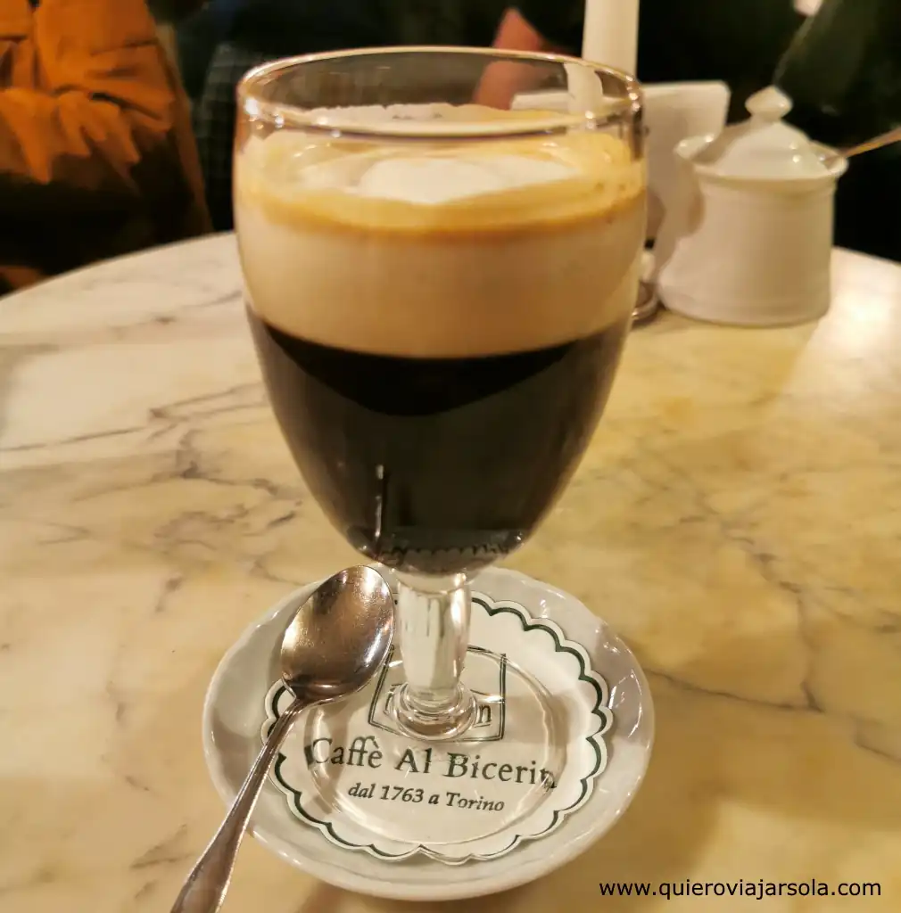 Viajar sola a Turín, café bicerin