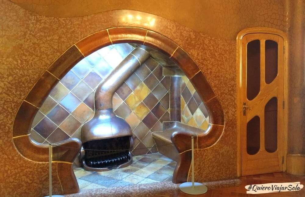 Visitar la Casa Batlló, chimenea
