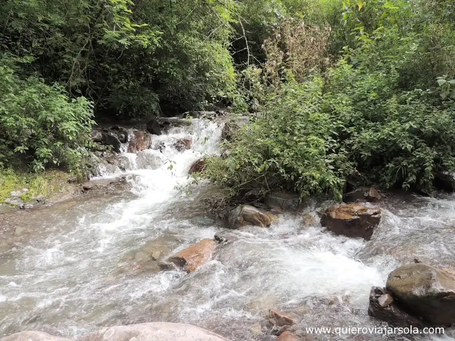 El río que cruza la Quebrada