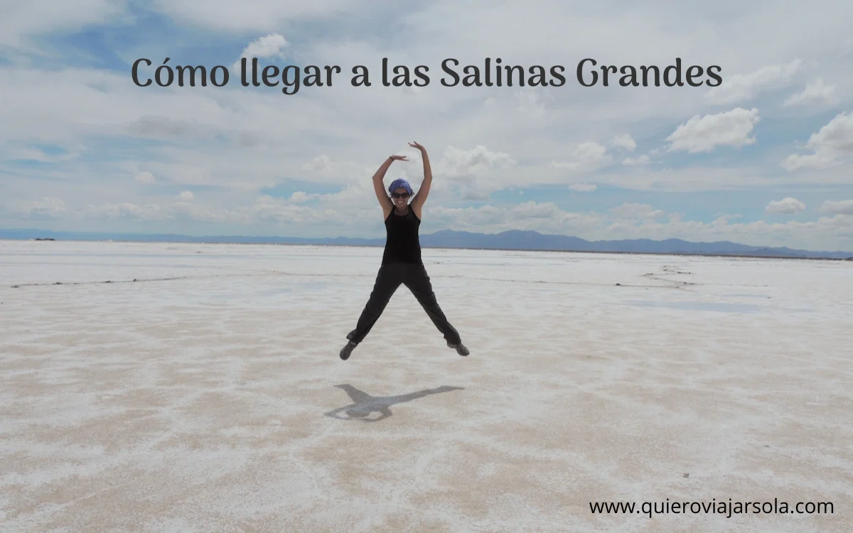 Yo saltando en el salar de las Salinas Grandes