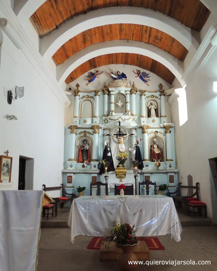 Altar mayor de la iglesia de Cachi