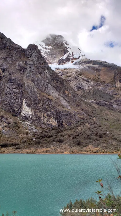 Vista del Huascarán desde las lagunas