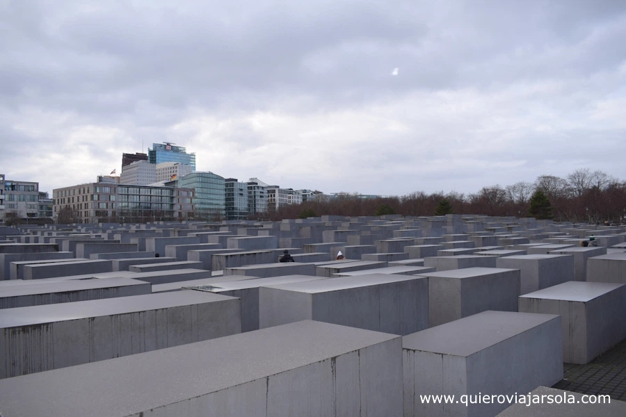Vista de los cubos que componen el monumento