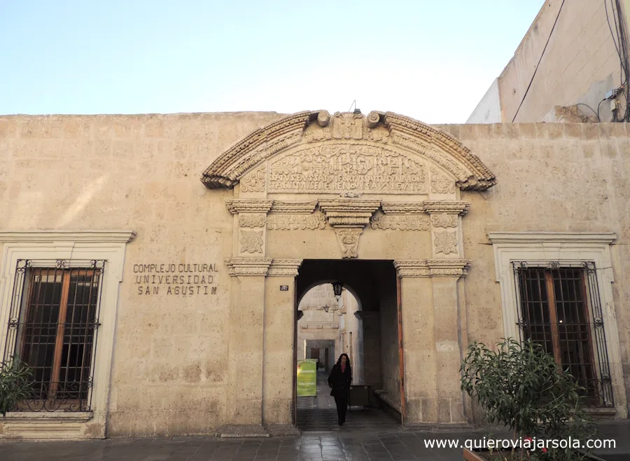 Fachada de la Universidad de San Agustín