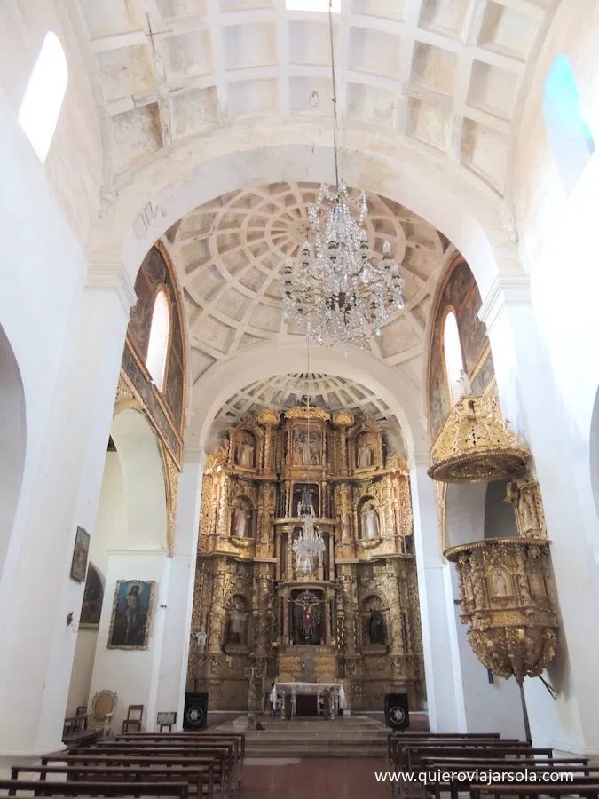 Interior de la iglesia