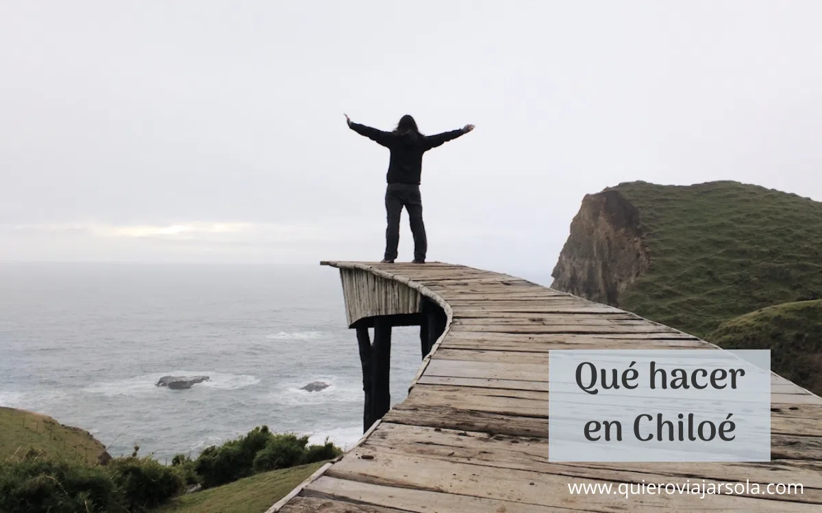 Yo en el Muelle de las Almas en Cucao