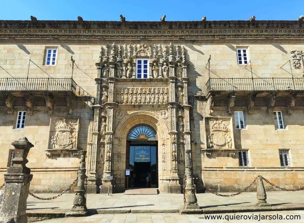 Viajar sola a Santiago de Compostela, hostal Reyes Católicos