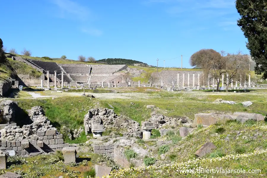 Panorámica del sitio del Asclepeion
