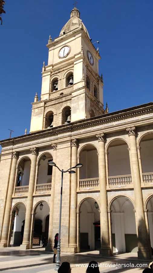 Torre y arcadas de la Catedral