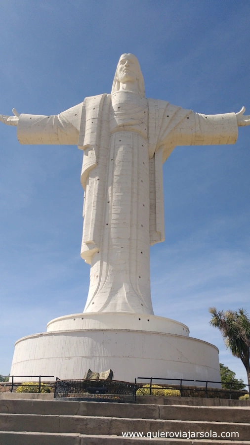 El Cristo con sus brazos abiertos