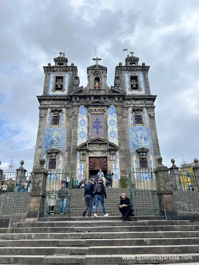Fachada de la iglesia de San Ildefonso