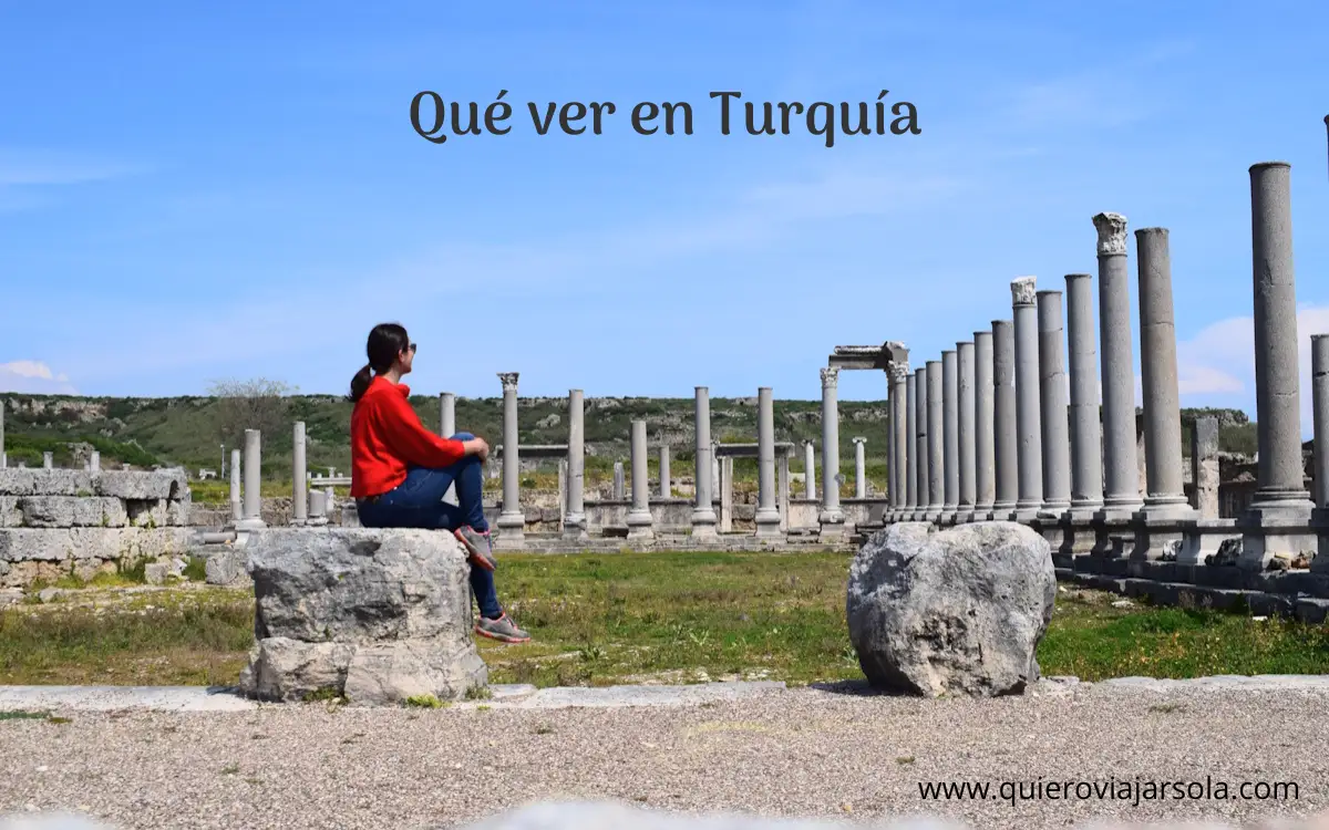Yo en las ruinas de Perge