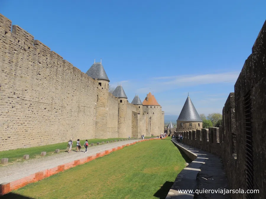 Vista de las dos murallas de Carcasona