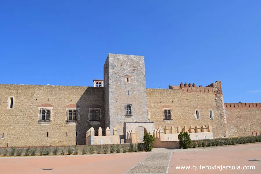 Fachada del castillo