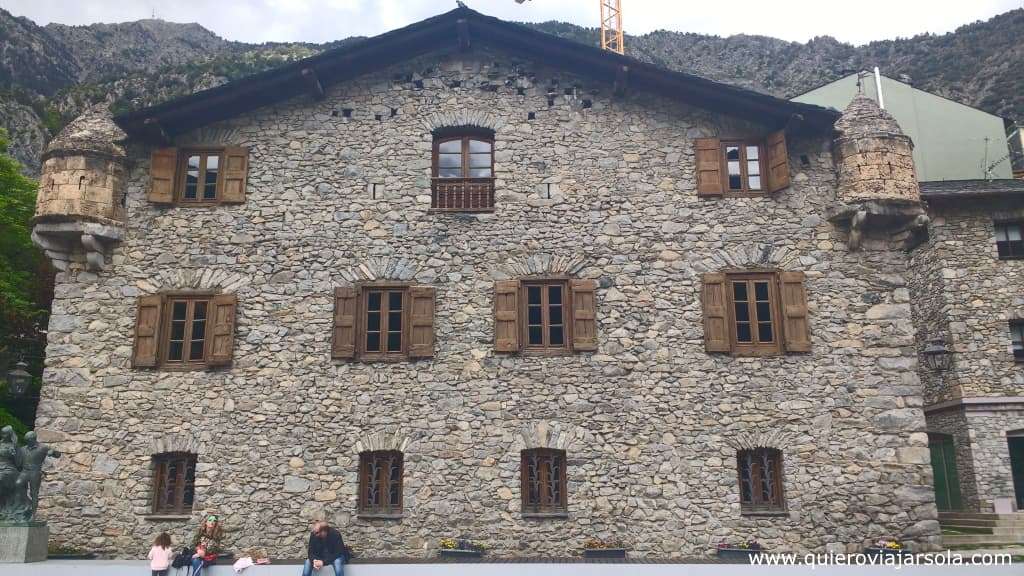 Que hacer en Andorra La Vella, Casa de la Vall