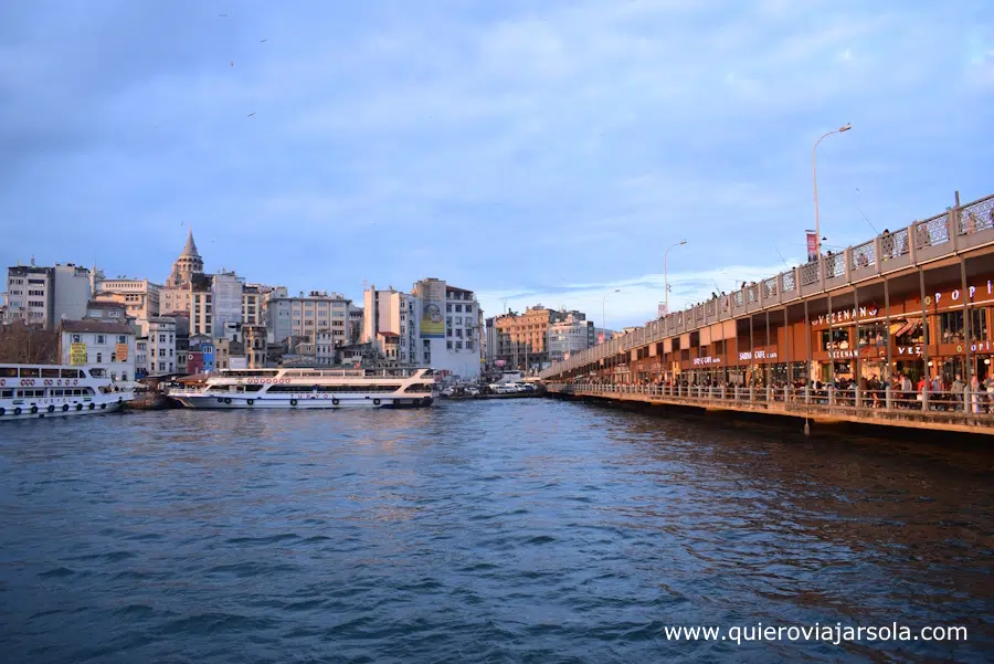 El puente al atardecer