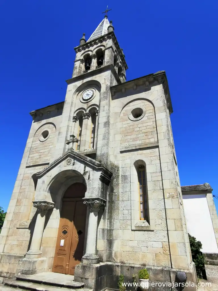 Camino desde Sarria a Santiago, iglesia de Santa Mariña