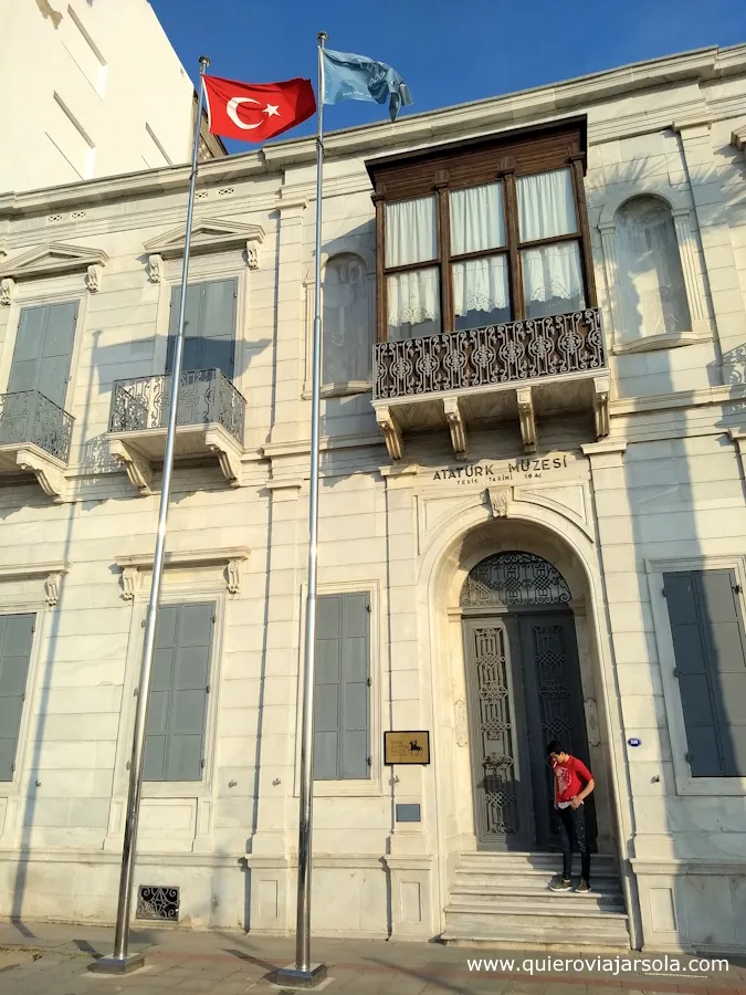 Fachada del museo