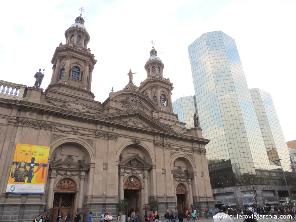 Lugares para visitar en Santiago de Chile, Catedral Metropolitana