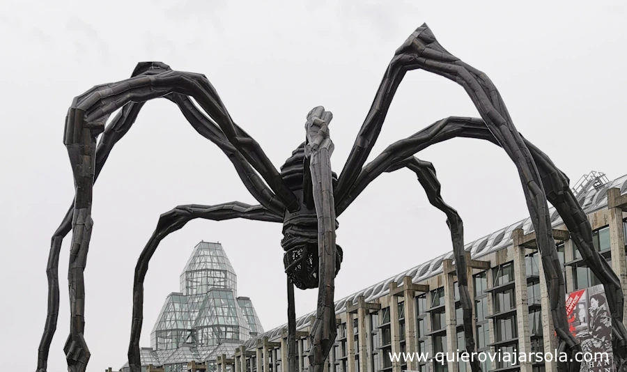 Escultura de la araña