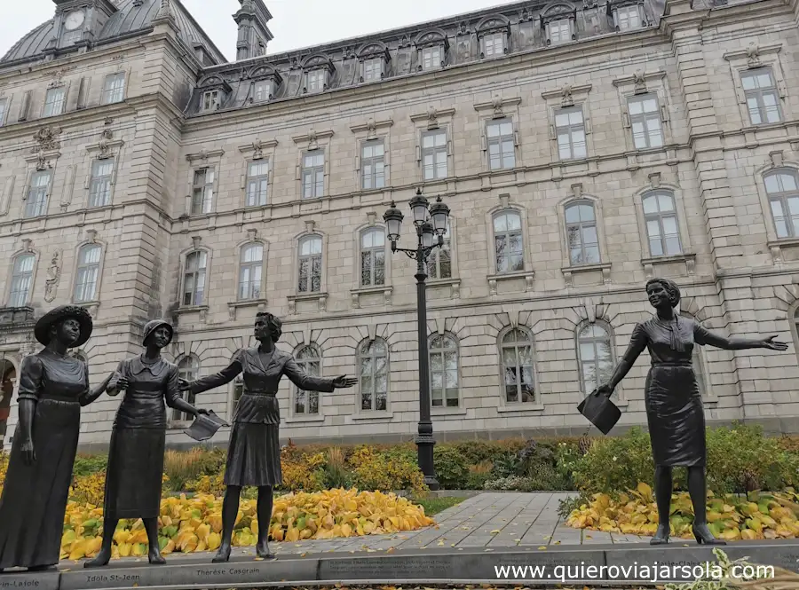 Las figuras del monumento