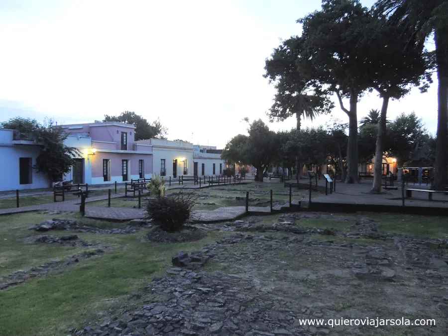 Las ruinas de la casa de los Gobernadores Portugueses al atardecer