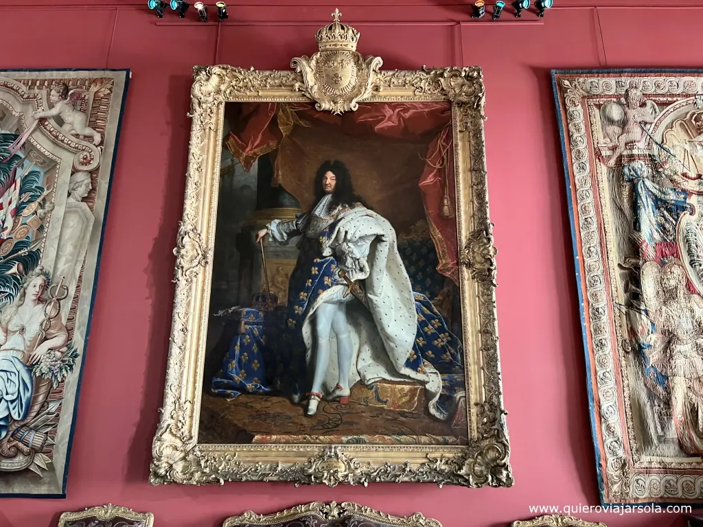 Visitar el Louvre de París, retrato de Luis XIV