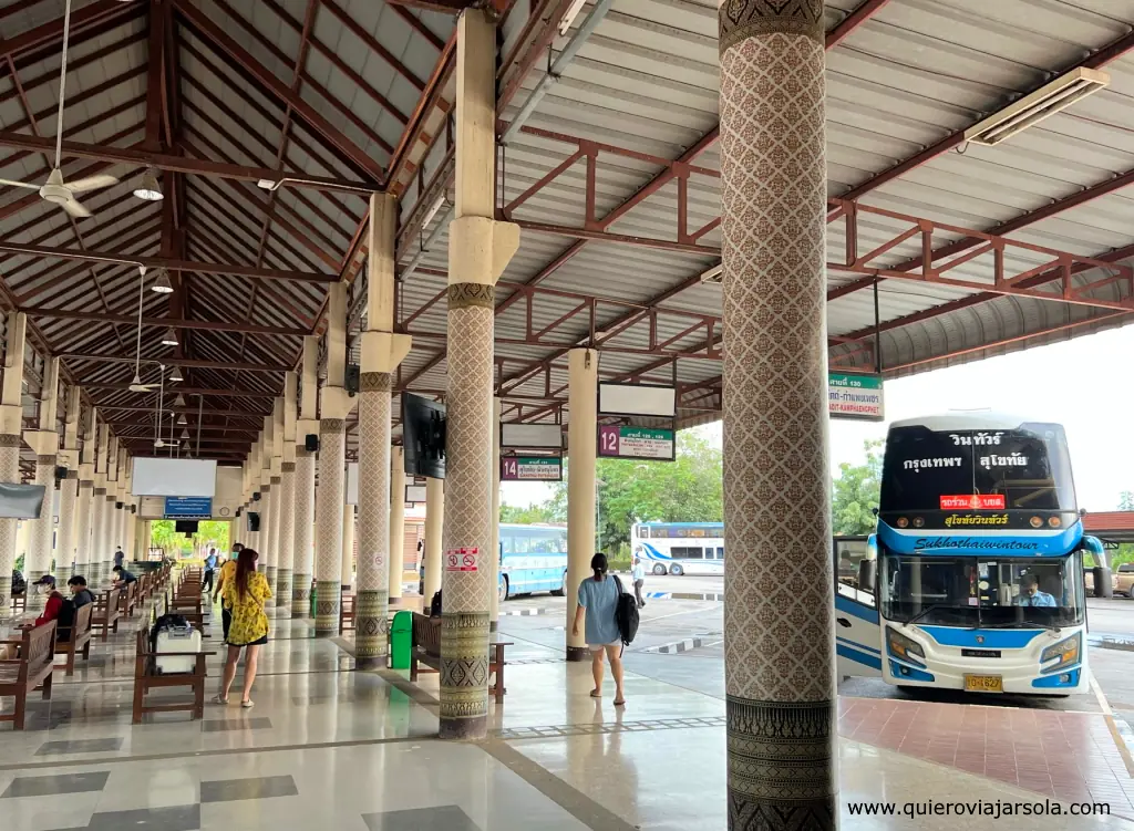 Que ver en Sukhothai, estación de autobuses