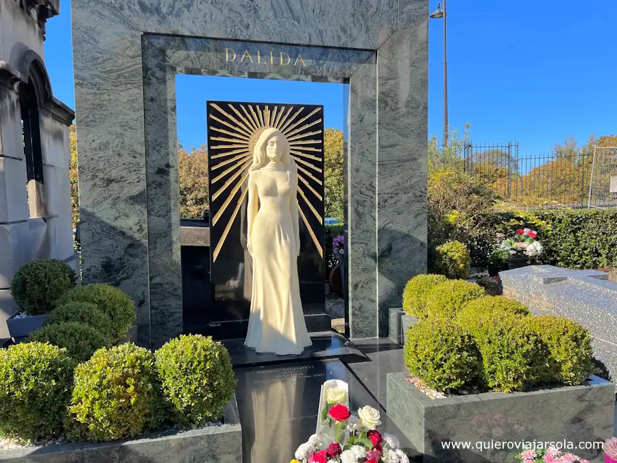 Tumba de la cantante Dalida