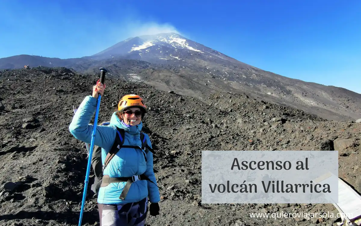 Yo subiendo al Volcán Villarrica. Portada del post "Ascenso al volcan Villarrica"