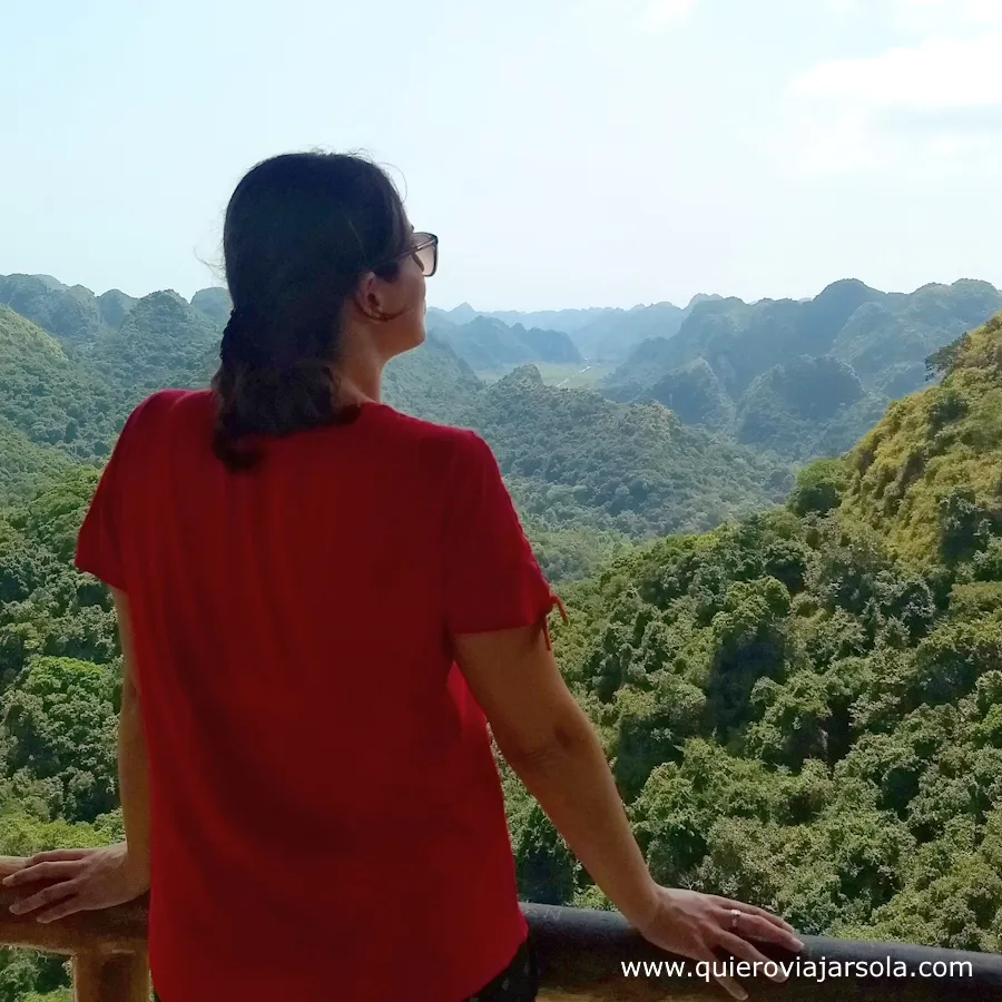 Yo en el Parque Nacional de Cat Ba