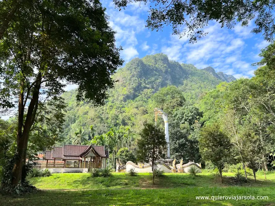 Entorno de la montaña donde se encuentran el templo y cuevas de Chiang Dao