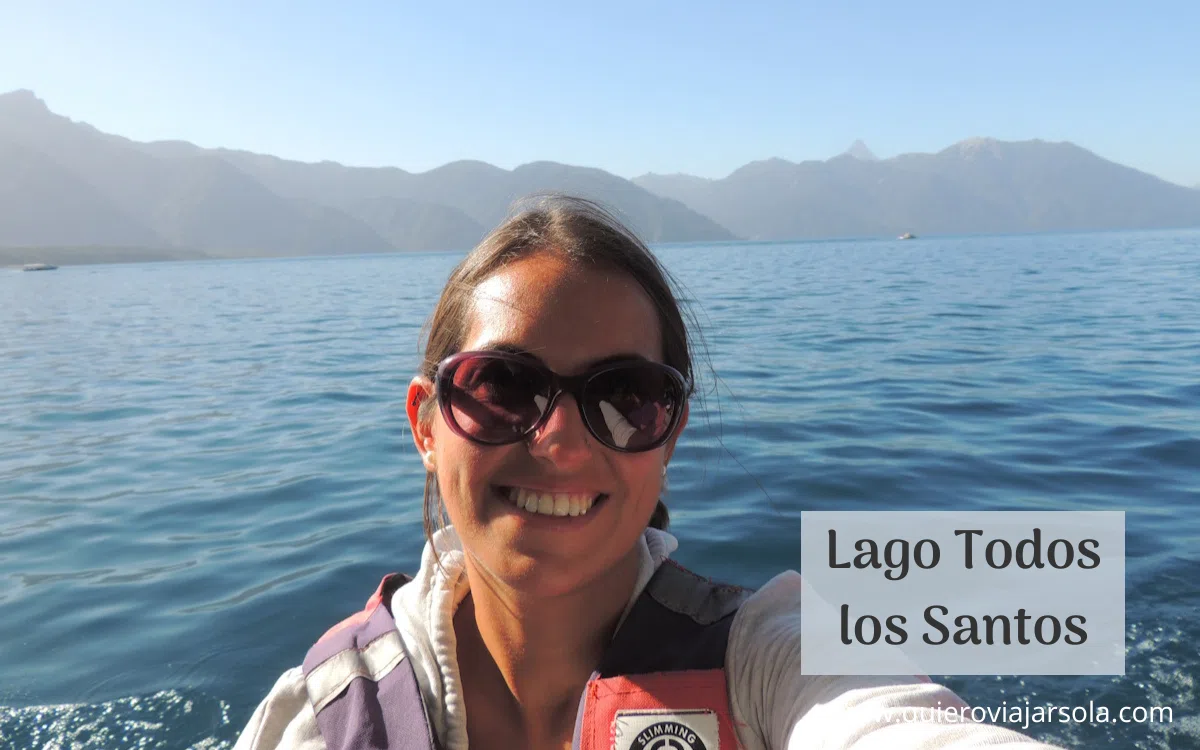 Yo navegando en el lago de Todos los Santos