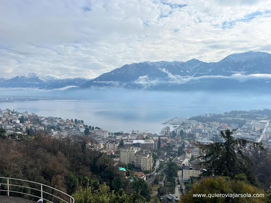 Vista del lago y la ciudad