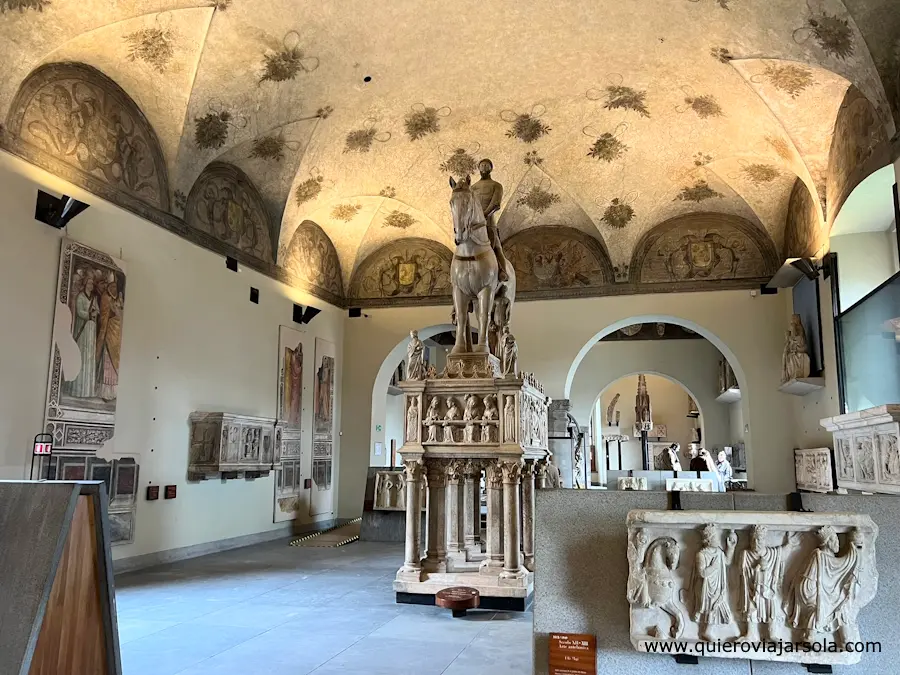 Sala del Museo de Arte Antiguo del Castillo