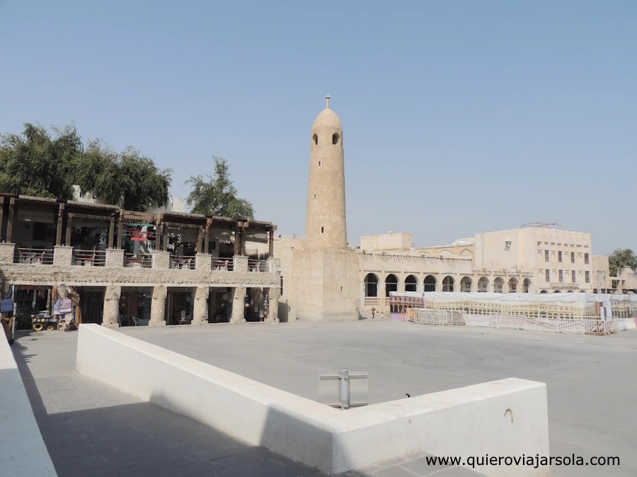 Minarete antiguo de la mezquita