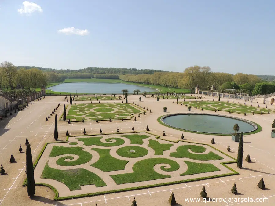 Jardines junto a la Orangerie