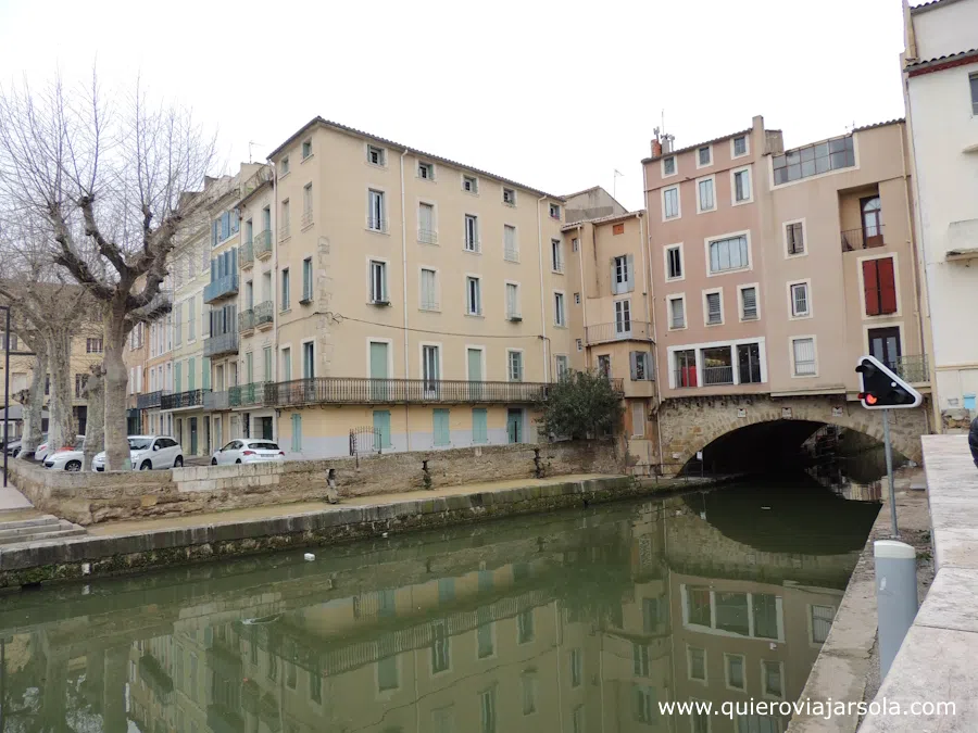 Las casas sobre el canal